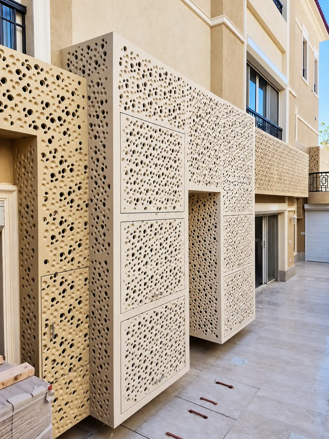 شاشات GRC لواجهة سكنية